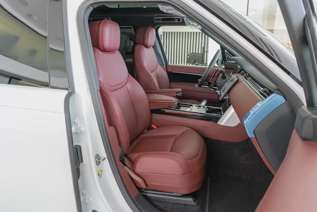Range Rover Vogue P400 | HSE | AWD| 2026 | GCC Specs | (Export)-18-18