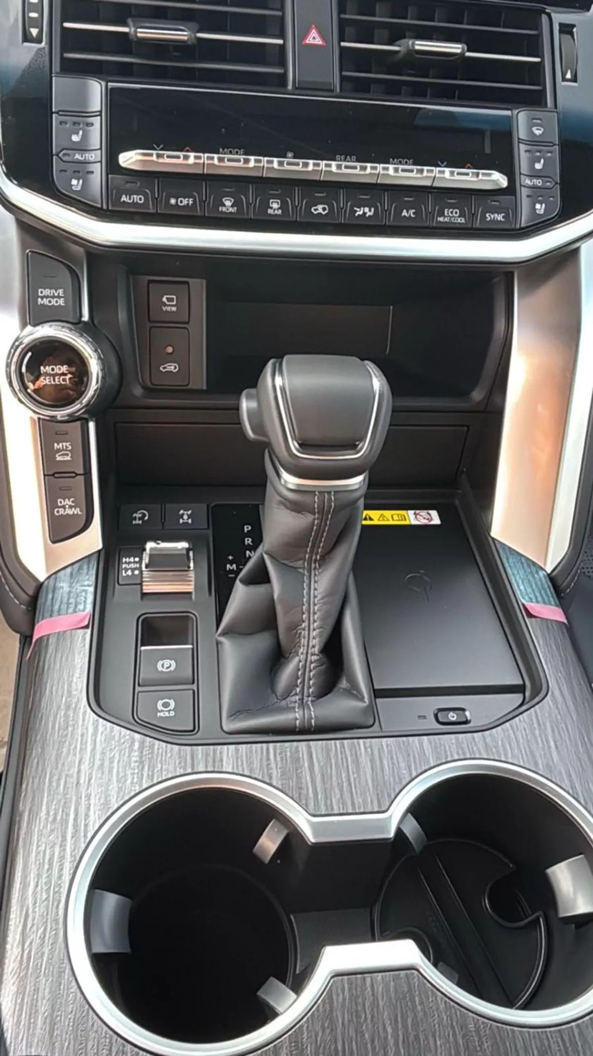 Toyota Land Cruiser VXR-10-0