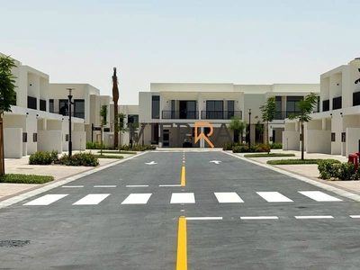 Brand New | Single Row | Close to Facilities-20