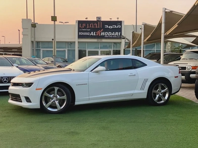 (2015) CHEVROLET CAMARO //GCC//FULL OPTION//LOW MILLAGE//ORIGINAL PAINT//EXCELLENT CONDITION//-0
