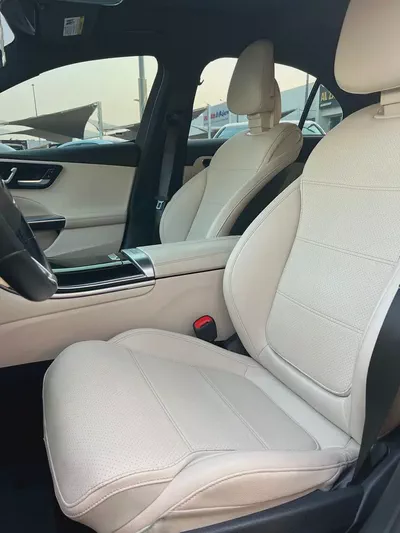Mercedes c300 2023
مرسيدس C300 2023-8