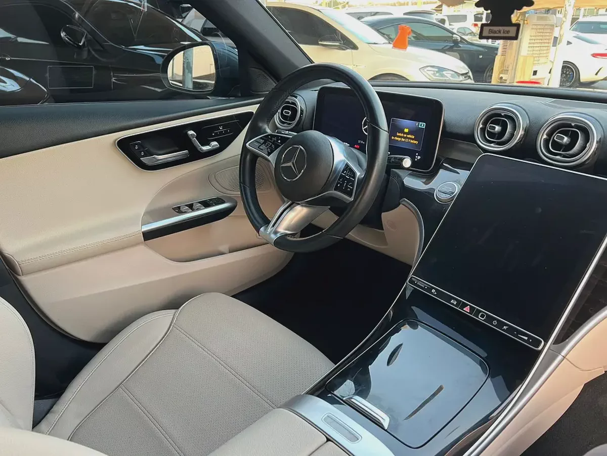 Mercedes c300 2023
مرسيدس C300 2023-7-7