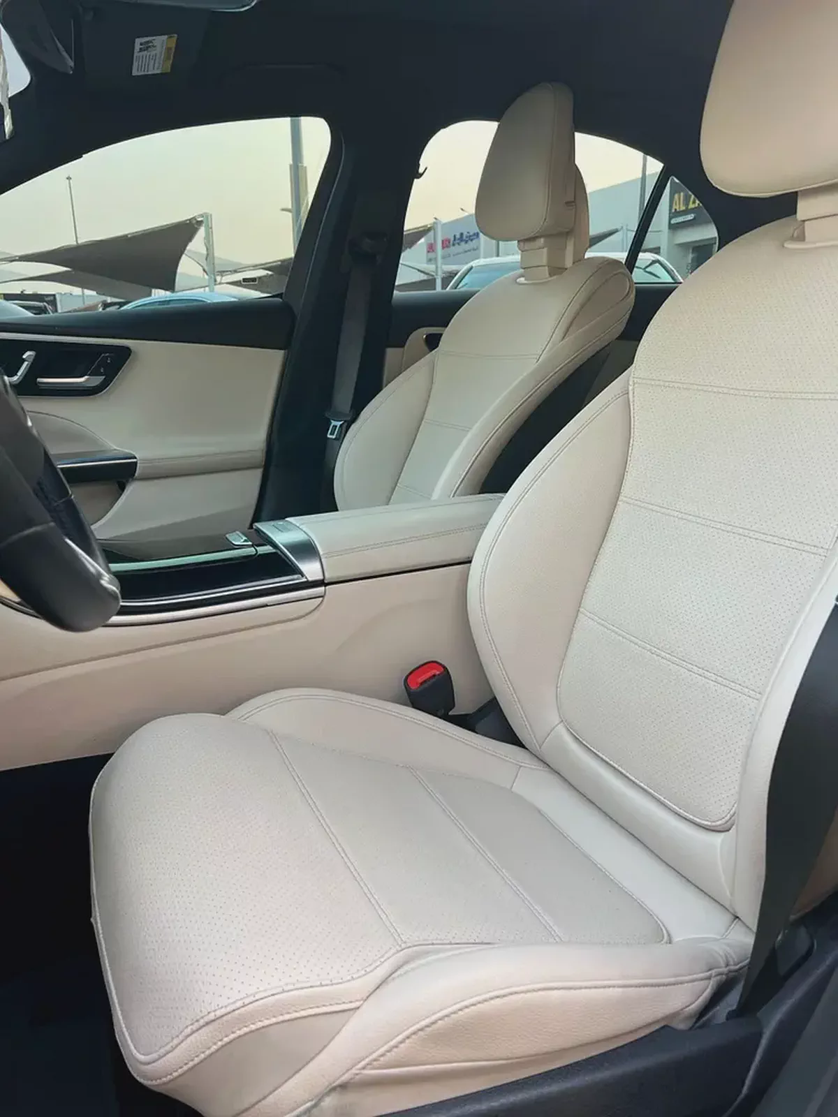 Mercedes c300 2023
مرسيدس C300 2023-8-8