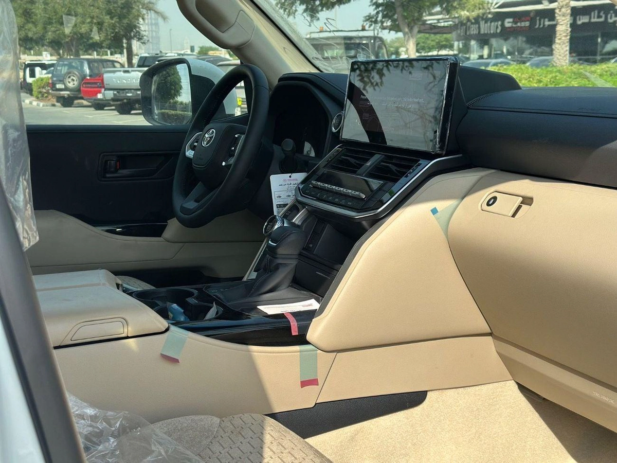Toyota Land Cruiser GXR 3.5L-8-0