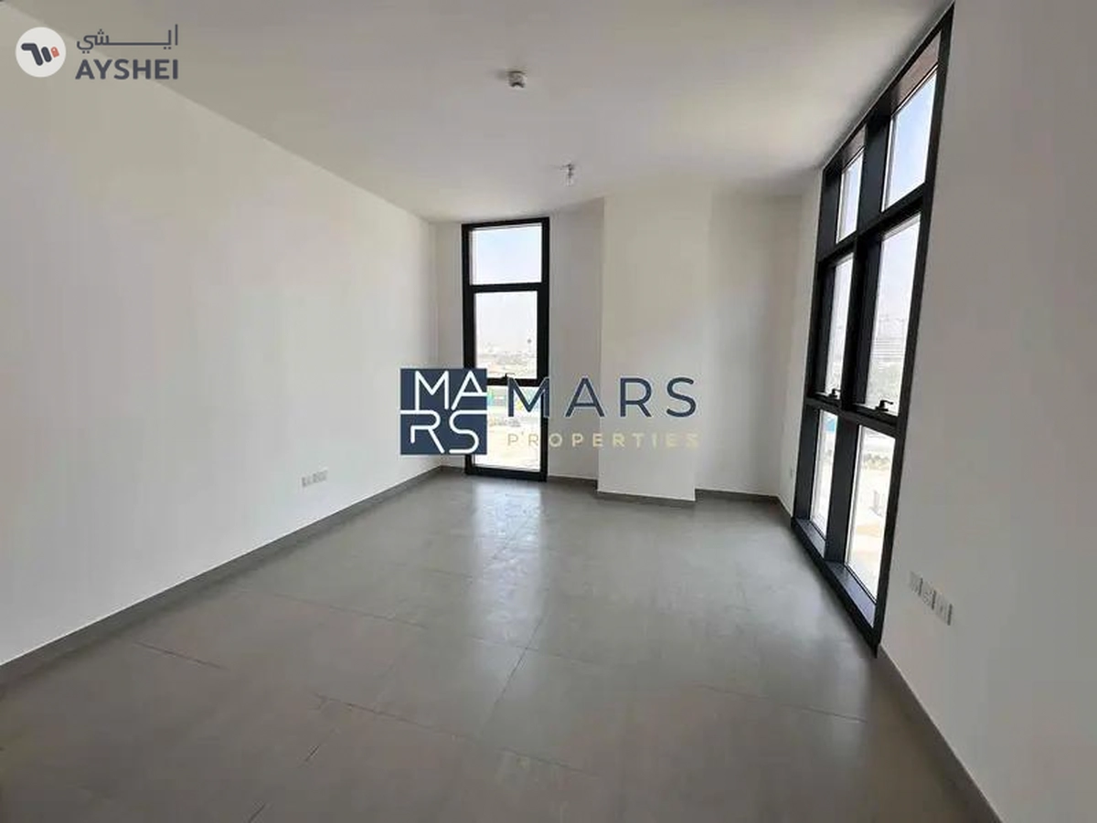 Brand new studio with gym pool and parking-6-6