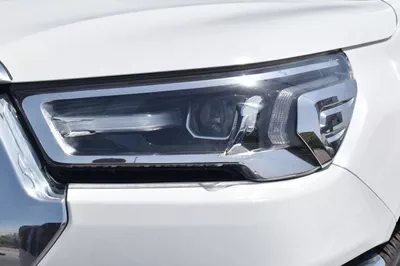 Toyota Hilux SGLX 2025 MODEL:TOYOTA-HILUX 4X4 2.7 MT DC DISPLAY AUDIO AUTO & RR AC, W/O  BEDLINER MATERIAL CODE:-6