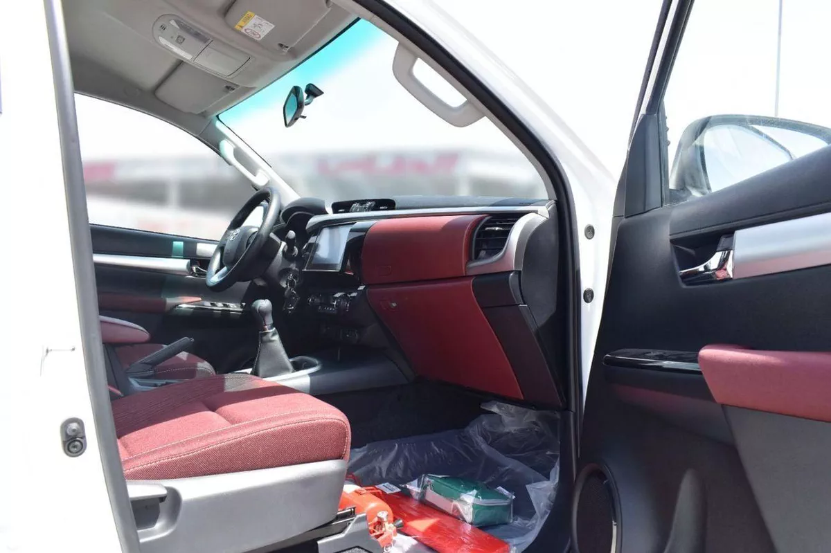 Toyota Hilux SGLX 2025 MODEL:TOYOTA-HILUX 4X4 2.7 MT DC DISPLAY AUDIO AUTO & RR AC, W/O  BEDLINER MATERIAL CODE:-12-0