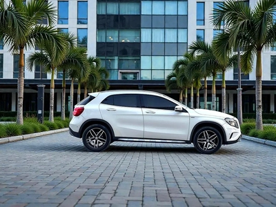 MERCEDES BENZ | GLA250 | 2.0L | 2017 | GCC | EXCELLET CONDITION-16