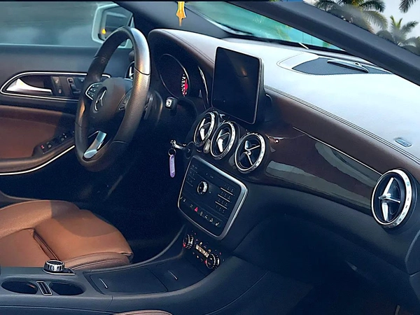 MERCEDES BENZ | GLA250 | 2.0L | 2017 | GCC | EXCELLET CONDITION