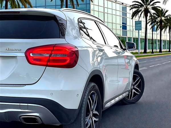MERCEDES BENZ | GLA250 | 2.0L | 2017 | GCC | EXCELLET CONDITION