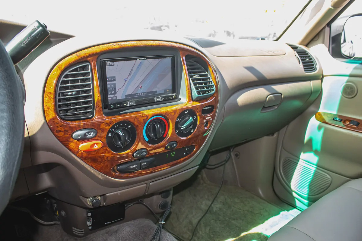 2000 - TOYOTA TUNDRA 4X4 - IMMCULATE CONDITION - ONLY 82,000 KM-11-11