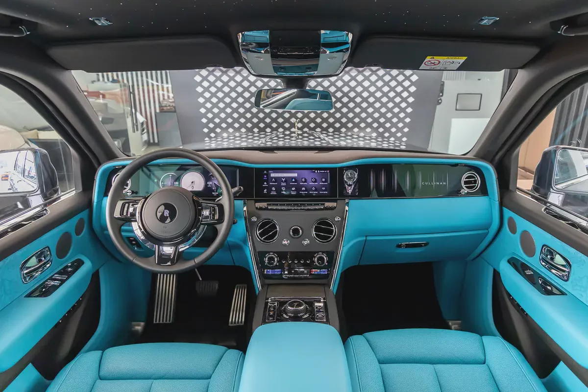 ROLLS-ROYCE CULLINAN | WARRANTY AVAILABLE PITSTOP 360AGMC | SILVER BADGE | BESPOKE TURQUOISE LEATHER-10-10