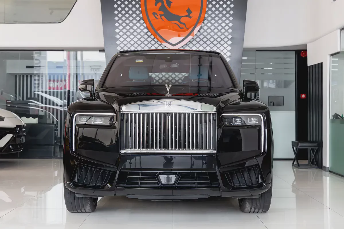 ROLLS-ROYCE CULLINAN | WARRANTY AVAILABLE PITSTOP 360AGMC | SILVER BADGE | BESPOKE TURQUOISE LEATHER-1-1