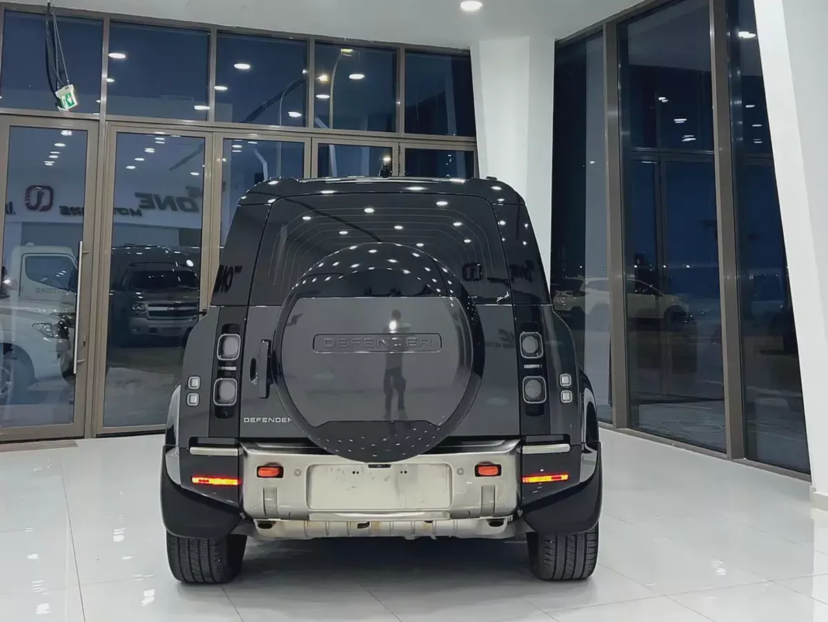 2024 Land Rover Defender 110 X | GCC Specs | Brand New Condition-17-17