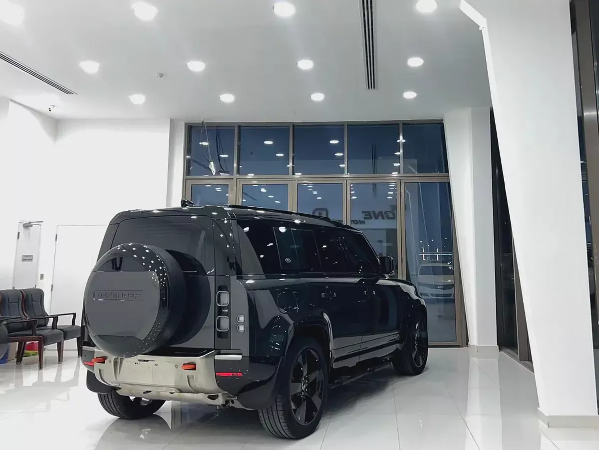2024 Land Rover Defender 110 X | GCC Specs | Brand New Condition-19-19