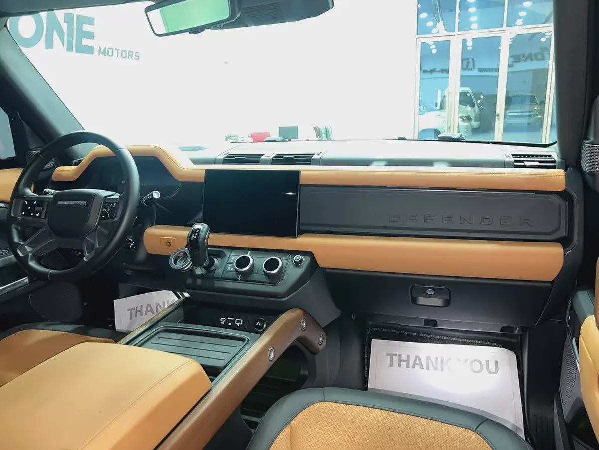 2024 Land Rover Defender 110 X | GCC Specs | Brand New Condition-3-3