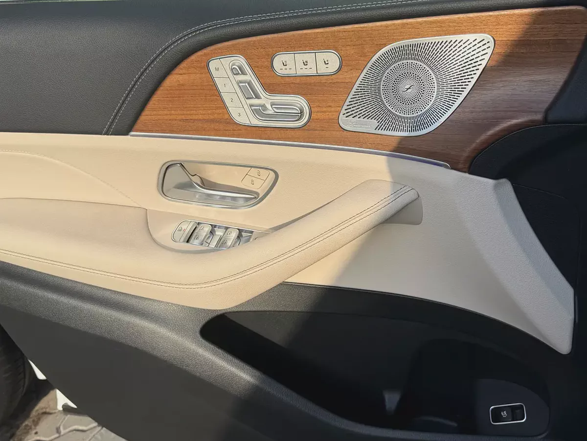 2024 Mercedes-Benz GLS 450 4MATIC | Luxury 7-Seater | American Specs-5-5