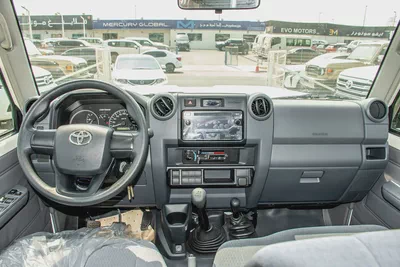 Toyota Land Cruiser LC76 4.0L 2026 with diff lock-9