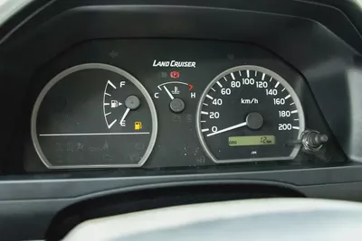 Toyota Land Cruiser LC76 4.0L 2026 with diff lock-6