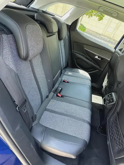 2018 Peugeot 3008 Allure G.C.C First Owner No Accidents-9