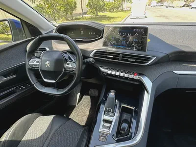 2018 Peugeot 3008 Allure G.C.C First Owner No Accidents-7