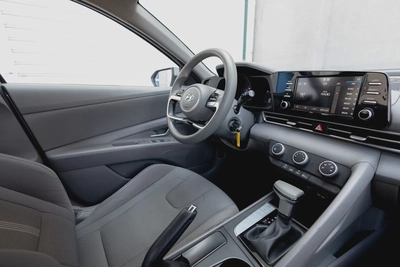 Hyundai Elantra / Avante 2023-14