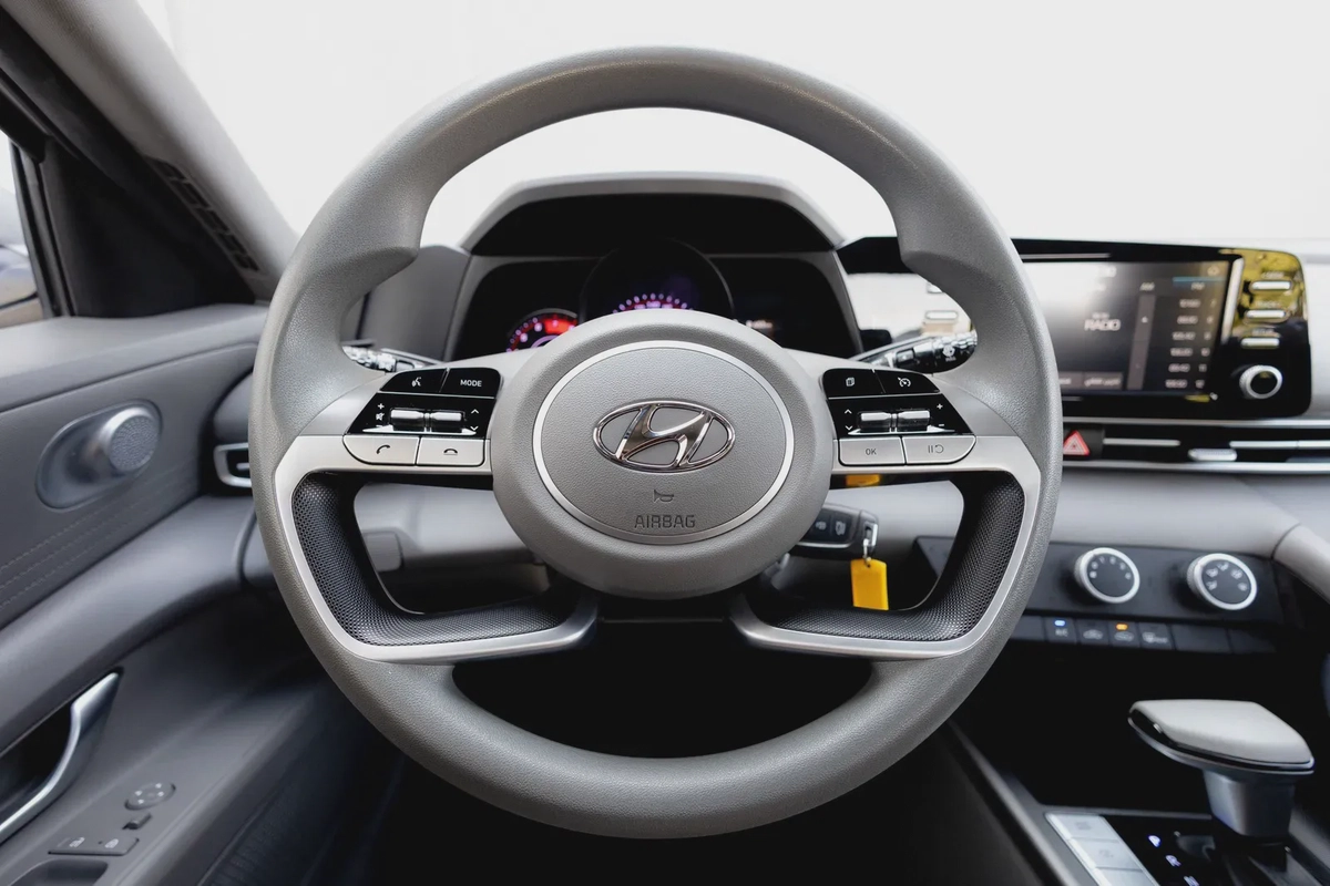 Hyundai Elantra / Avante 2023-21-21