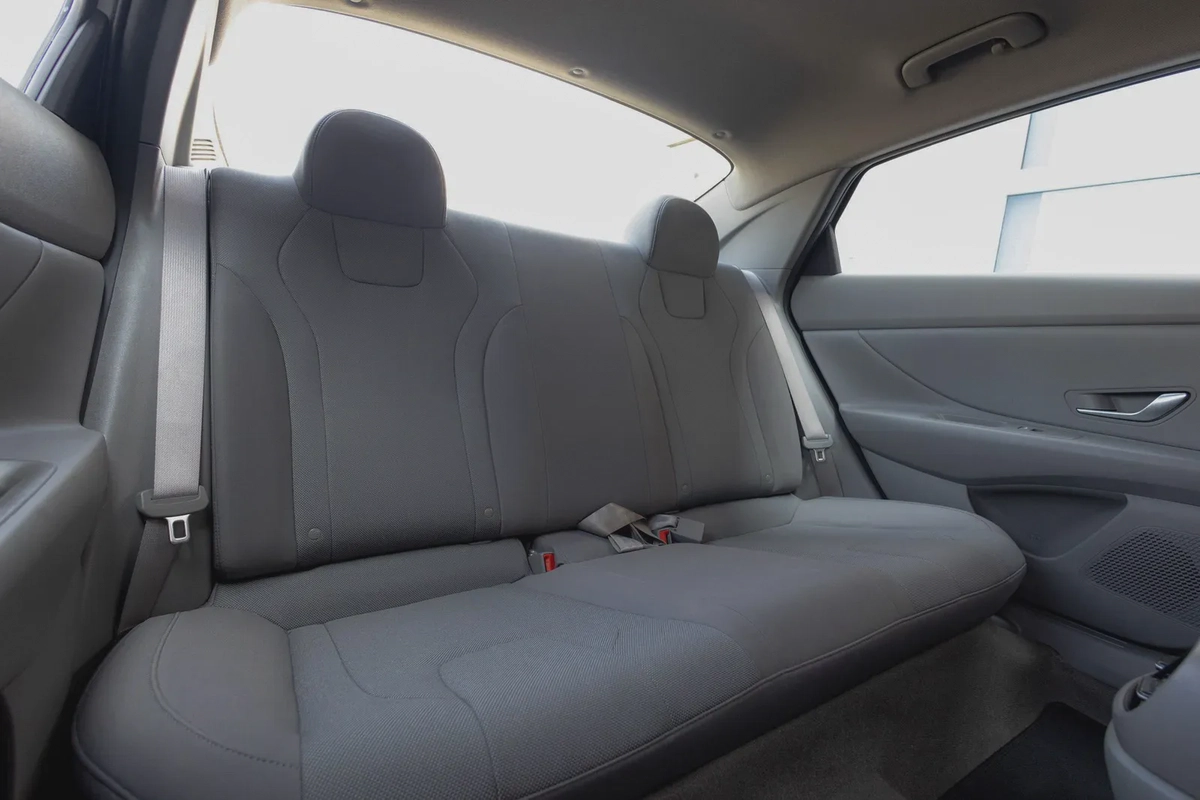 Hyundai Elantra / Avante 2023-16-16