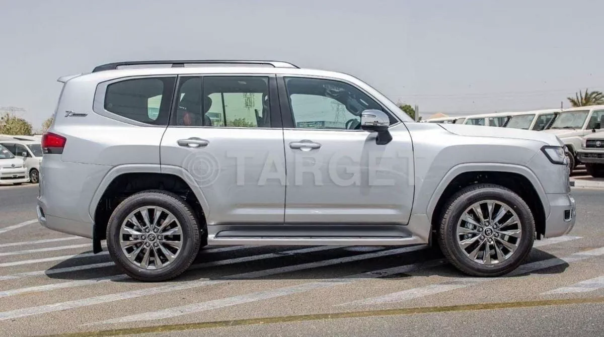 Toyota Land Cruiser VXR LAND CRUISER VXR 3.3L DIESEL-6-0