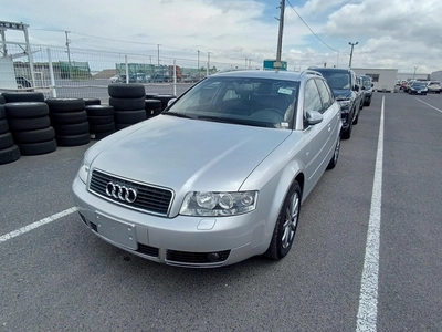 Audi a4 station wagon 2004 Japan imported -0