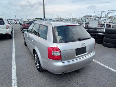 Audi a4 station wagon 2004 Japan imported -9