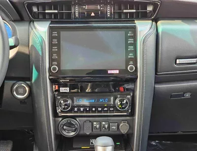 Toyota Fortuner SR5 ADVENTURE || LEATHER PWR SEATS | CLIM SEATS | AUTO REAR DOOR | KEYLESS | | DIFF LOCK | AUTO AC |-17