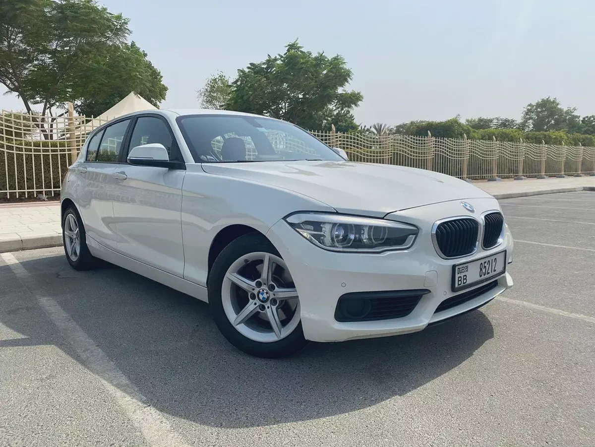 2019 bmw 120i sport line 2.0L  || GCC ||accident free ||Full services at bmw agency-11-11