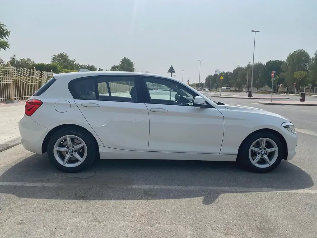 2019 bmw 120i sport line 2.0L  || GCC ||accident free ||Full services at bmw agency-1-1
