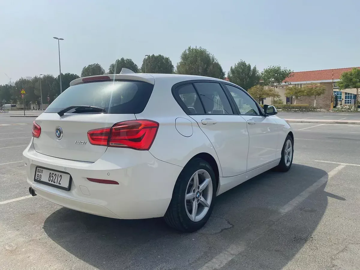 2019 bmw 120i sport line 2.0L  || GCC ||accident free ||Full services at bmw agency-5-5