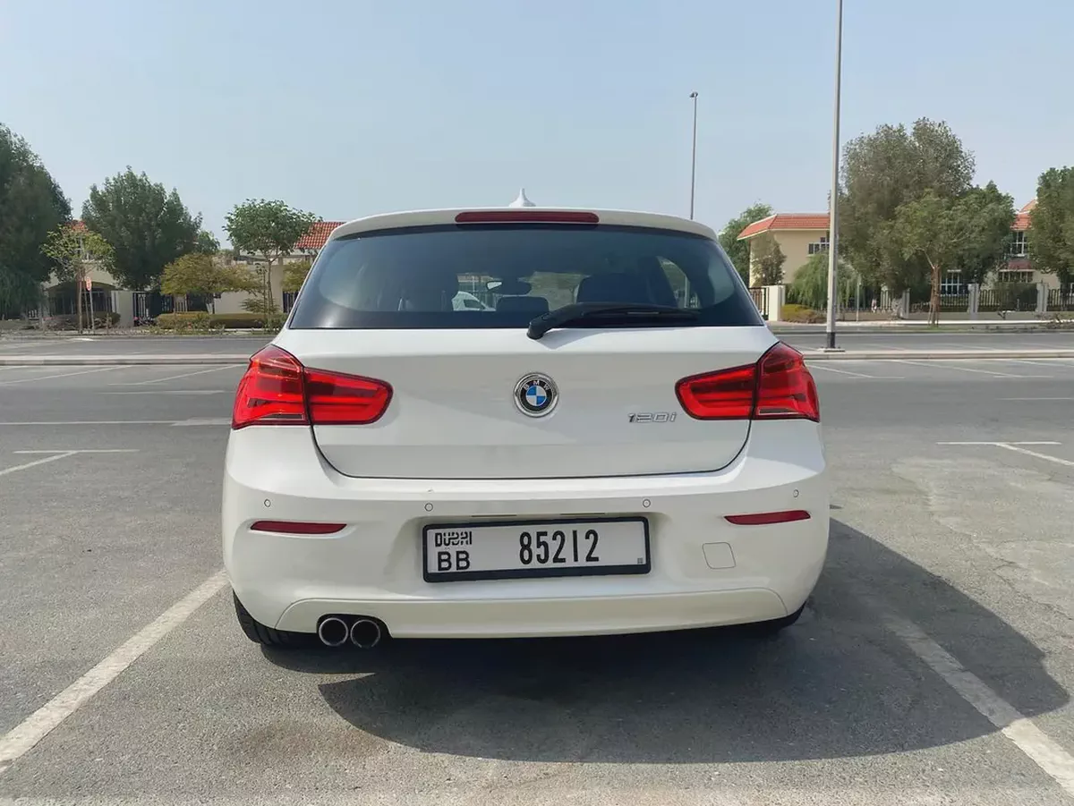 2019 bmw 120i sport line 2.0L  || GCC ||accident free ||Full services at bmw agency-6-6