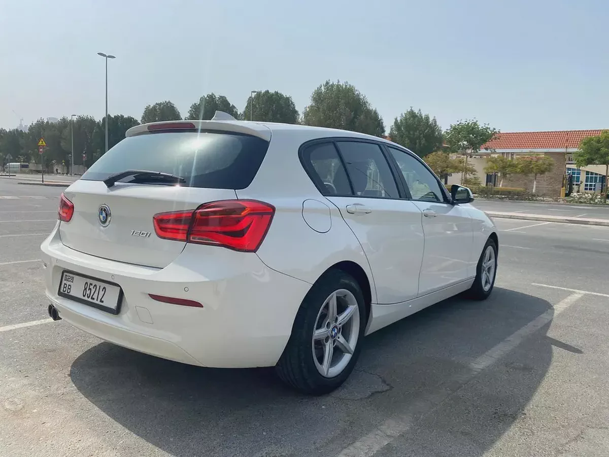 2019 bmw 120i sport line 2.0L  || GCC ||accident free ||Full services at bmw agency-8-8