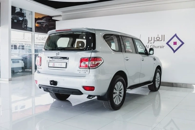 5.6 L LE TITANIUM | 1 OWNER | GCC |-3