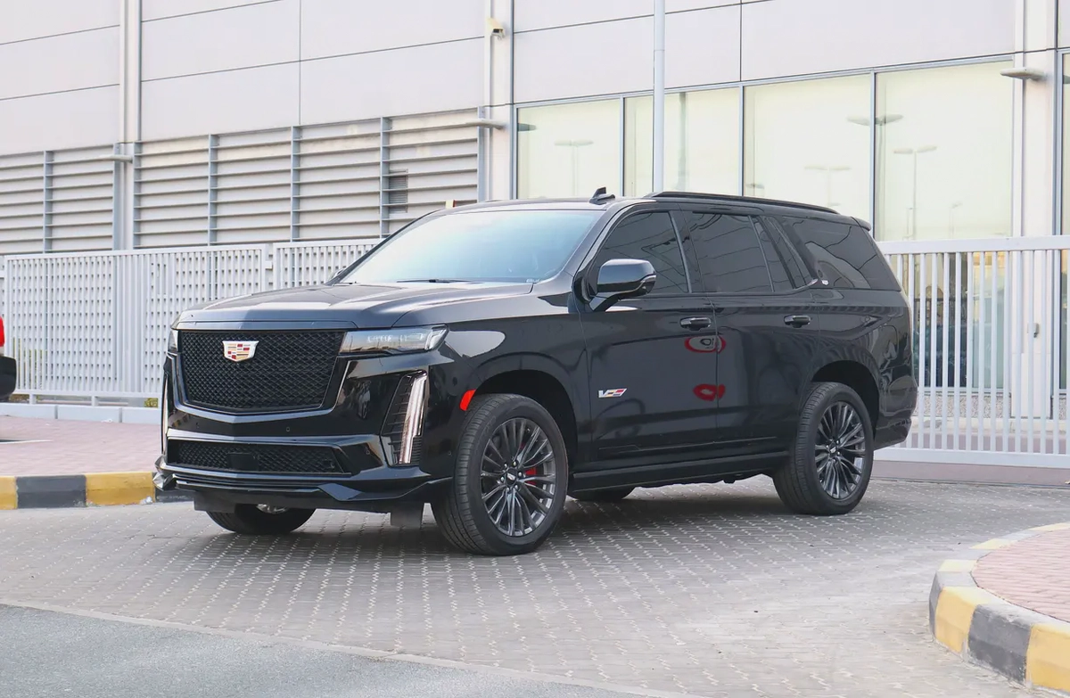 Cadillac Escalade V - Supercharged | 2023 - Full Option - Under Warranty