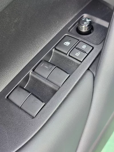 Toyota Corolla Cross 2026 – Full Option | Black | 2026 Model-6