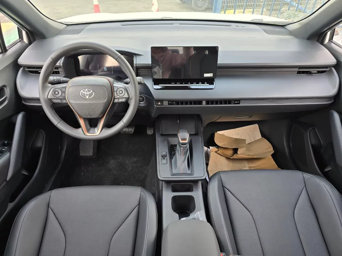 Toyota Corolla Cross 2026 – Full Option | Black | 2026 Model-10-10