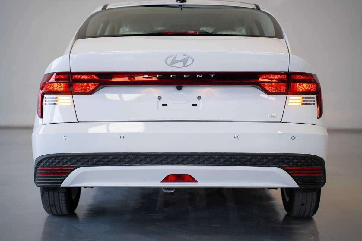 HYUNDAI ACCENT LUXUARY 1.5L 2026-19-19