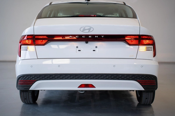 HYUNDAI ACCENT LUXUARY 1.5L 2026