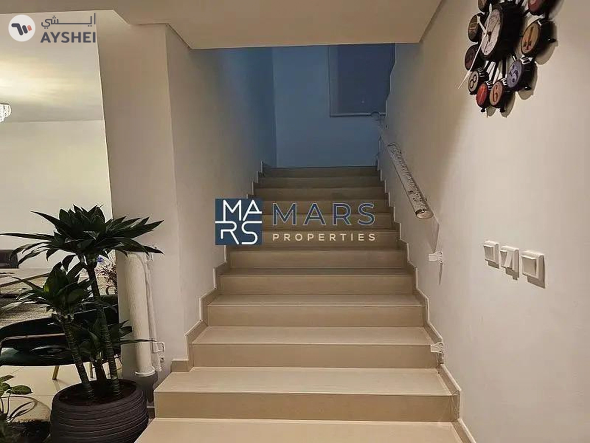 A spacious villa in Nasma - Luxury living in a tranquil community.