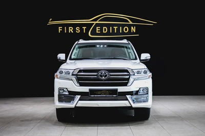 Pristine Toyota Land Cruiser VXR 5.7L V8 Gcc  Grand Touring 2020 | GCC Specs | Full Service History-2