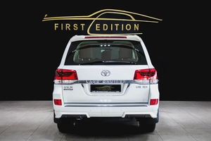 Pristine Toyota Land Cruiser VXR 5.7L V8 Gcc  Grand Touring 2020 | GCC Specs | Full Service History