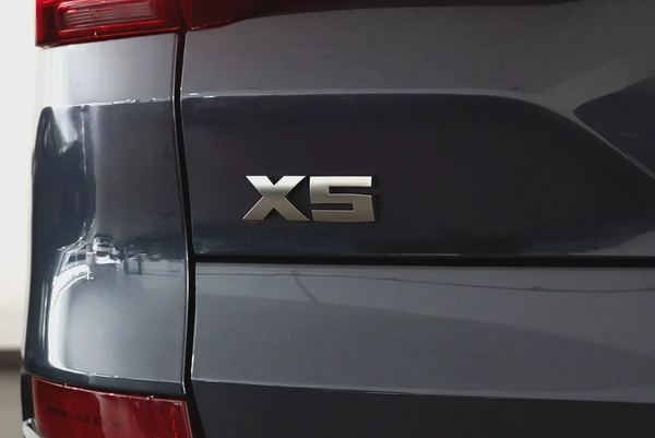 4,240 AED / 60 months | 0% DP | 2021 BMW X5 M50i / Full BMW Service History