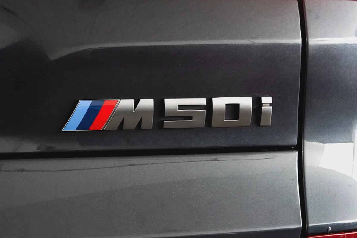 4,240 AED / 60 months | 0% DP | 2021 BMW X5 M50i / Full BMW Service History-15-15