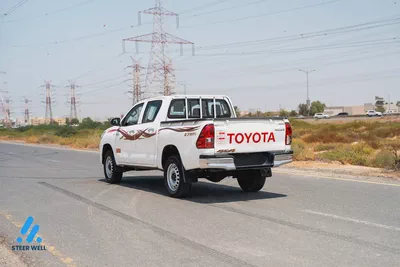 2021 Toyota Hilux GL GCC Specs LHD Petrol Pickup Truck-5