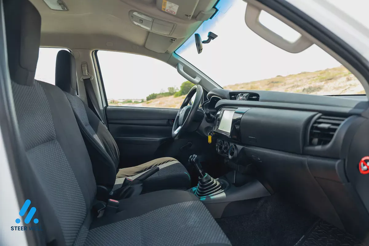 2021 Toyota Hilux GL GCC Specs LHD Petrol Pickup Truck-16-16